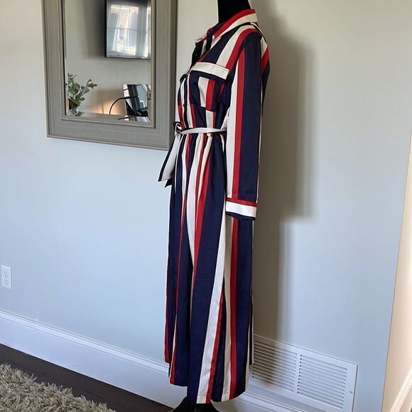 Newtimes Development Ltd. Shirt Style Dress w/belt. Midi. Size Small/Medium - Picture 3 of 11